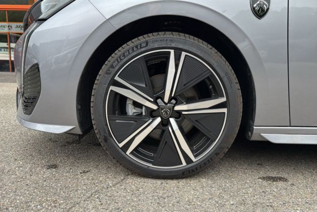 PEUGEOT 308 1.5 HDI 130 EAT8 GT