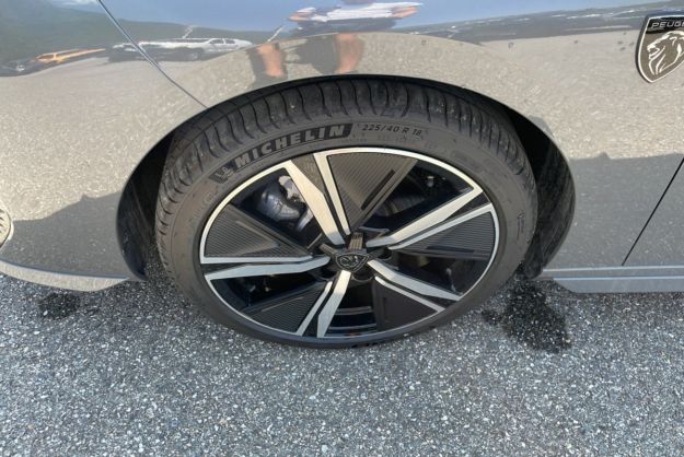 PEUGEOT 308 1.5 HDI 130 EAT8 GT