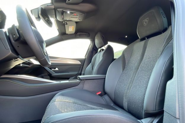 PEUGEOT 308 1.5 HDI 130 EAT8 GT