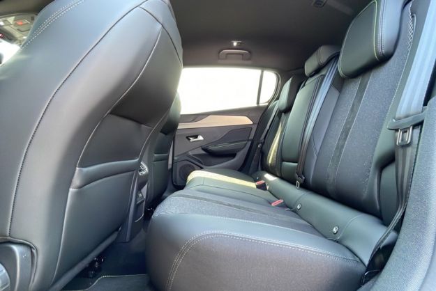 PEUGEOT 308 1.5 HDI 130 EAT8 GT