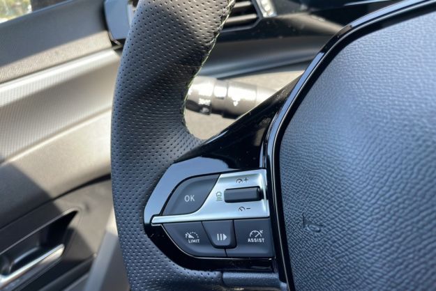 PEUGEOT 308 1.5 HDI 130 EAT8 GT