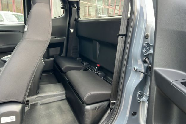 ISUZU D-MAX 1.9 TD 164 N60 B SPACE CAB AT BAC