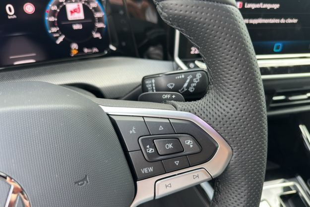 VOLKSWAGEN GOLF E-TSI 150 DSG R-LINE