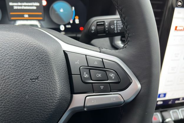 VOLKSWAGEN AMAROK V6 240 BVA10 AVENTURA 4PL