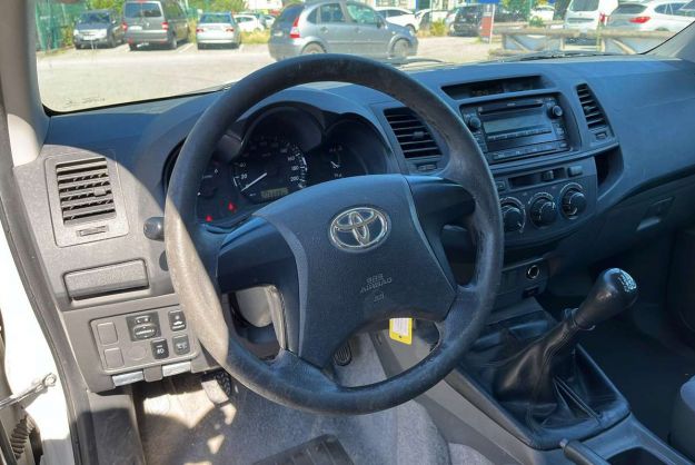 TOYOTA HILUX 2.5 D-4D 144 HARD TOP