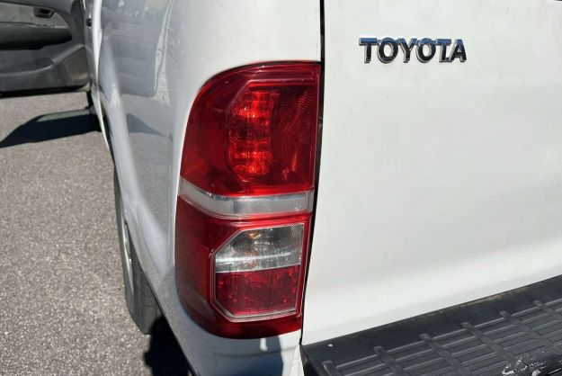 TOYOTA HILUX 2.5 D-4D 144 HARD TOP