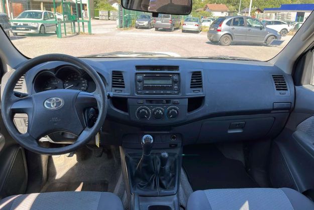 TOYOTA HILUX 2.5 D-4D 144 HARD TOP