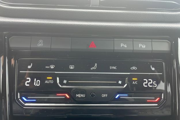 VOLKSWAGEN T-ROC TDI 150 DSG7 R-LINE BLACK