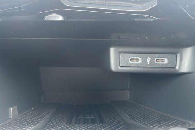 VOLKSWAGEN T-ROC TDI 150 DSG7 R-LINE BLACK
