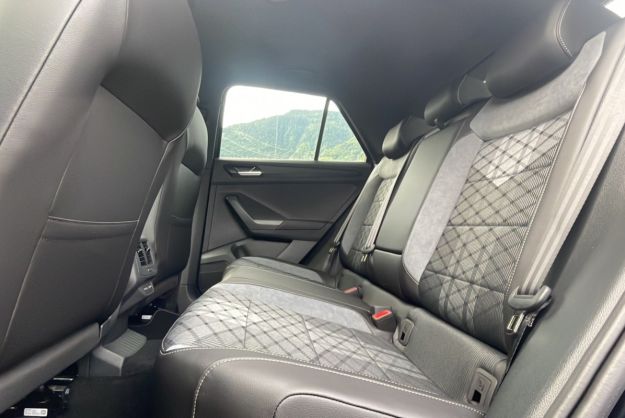 VOLKSWAGEN T-ROC TDI 150 DSG7 R-LINE BLACK