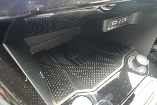 VOLKSWAGEN T-ROC TDI 150 DSG7 R-LINE BLACK