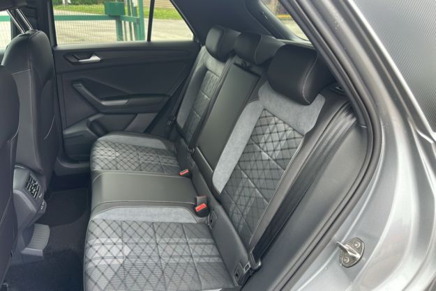 VOLKSWAGEN T-ROC TDI 150 DSG7 R-LINE BLACK