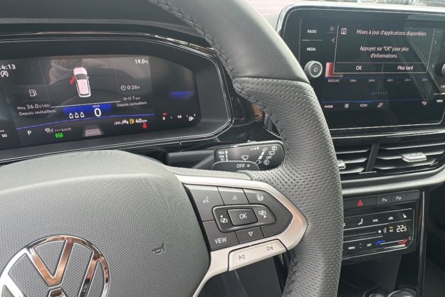 VOLKSWAGEN T-ROC TDI 150 DSG7 R-LINE BLACK