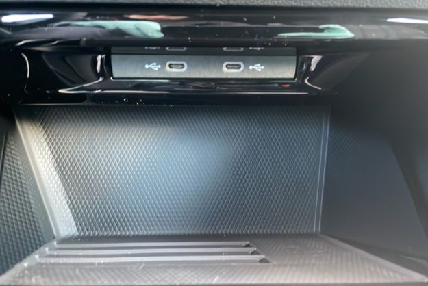 VOLKSWAGEN GOLF E-TSI 150 DSG R-LINE T.O