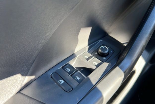 VOLKSWAGEN T-CROSS TSI 116 DSG7 R-LINE