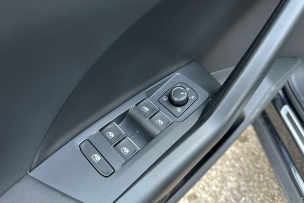 VOLKSWAGEN T-CROSS TSI 116 DSG7 R-LINE