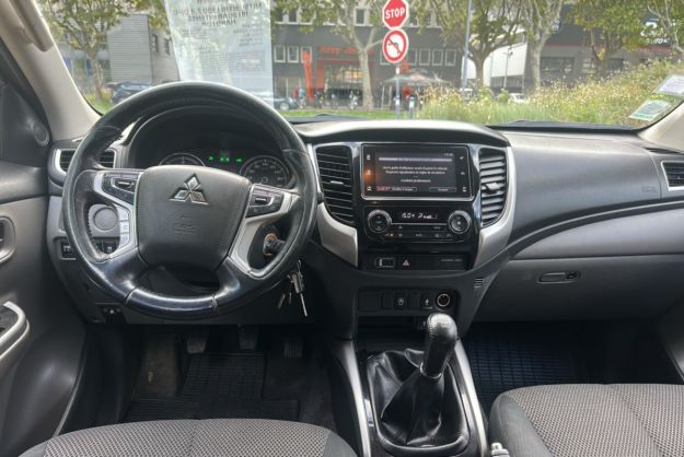 MITSUBISHI L200 2.4 DI-D 181 2CAB INTENSE HARDTOP
