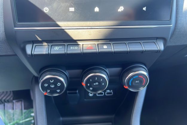 RENAULT CLIO V TCE 90 CVT EVOLUTION PK LOOK