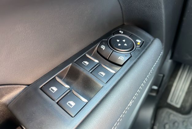 VOLKSWAGEN AMAROK V6 240 BVA10 AVENTURA 4PL