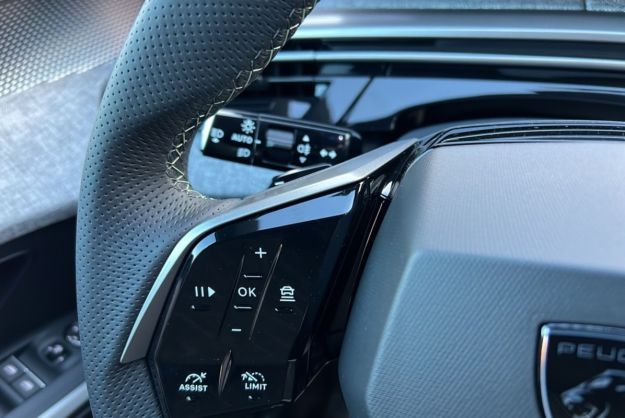 PEUGEOT 3008 HYBRID 145 E-DCS6 GT ALCANTARA