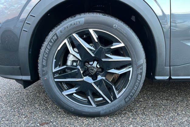 PEUGEOT 5008 HYBRID 145 E-DCS6 GT ALCANTARA