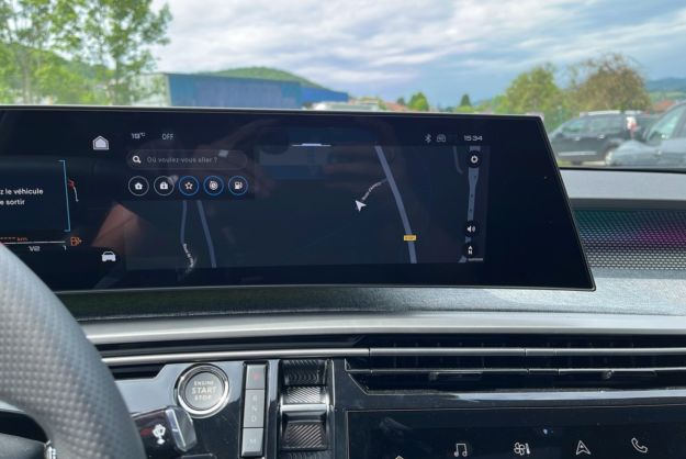 PEUGEOT 5008 HYBRID 145 E-DCS6 GT ALCANTARA