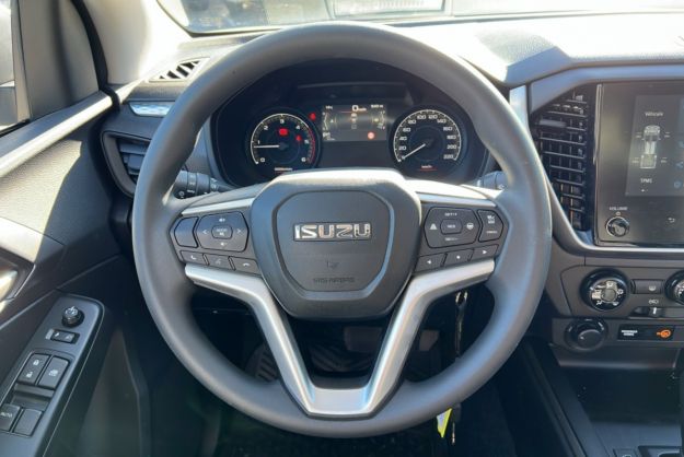ISUZU D-MAX 1.9 TD 164 N60 BB+ SPACE AT PLATEAU