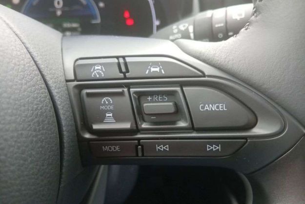 TOYOTA YARIS 1.5 HYBRID 116 BVA DESIGN PLUS