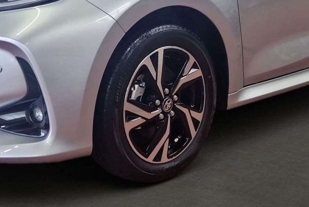 TOYOTA YARIS 1.5 HYBRID 116 BVA DESIGN PLUS