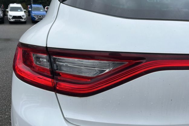 RENAULT MEGANE TCE 130 GT-LINE BLANC NACRE