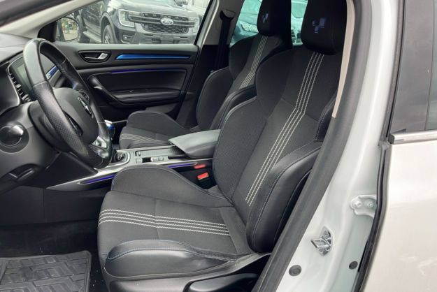 RENAULT MEGANE TCE 130 GT-LINE BLANC NACRE