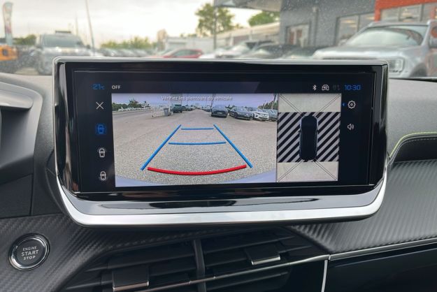 PEUGEOT 2008 HYBRID 145 E-DSC6 GT VISION