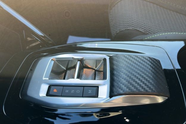 PEUGEOT 2008 HYBRID 145 E-DSC6 GT VISION