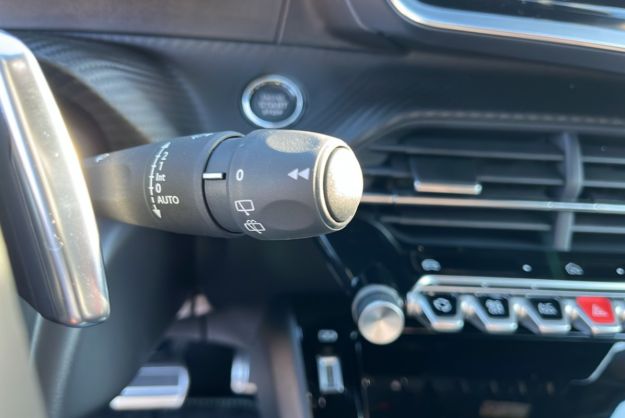 PEUGEOT 2008 HYBRID 145 E-DSC6 GT VISION