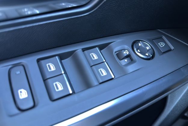 PEUGEOT 3008 NEW HYBRID 145 E-DCS6 GT 360