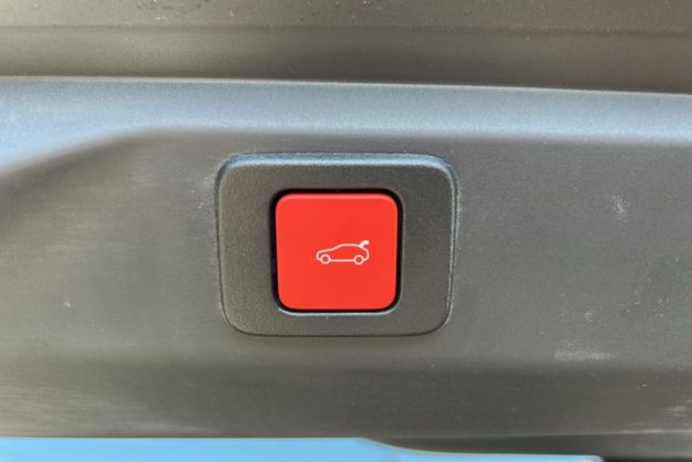 PEUGEOT 3008 NEW HYBRID 145 E-DCS6 GT 360