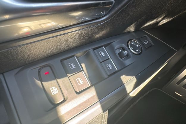 PEUGEOT 3008 NEW HYBRID 145 E-DCS6 GT 360