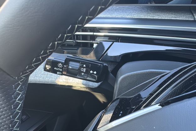 PEUGEOT 3008 NEW HYBRID 145 E-DCS6 GT 360