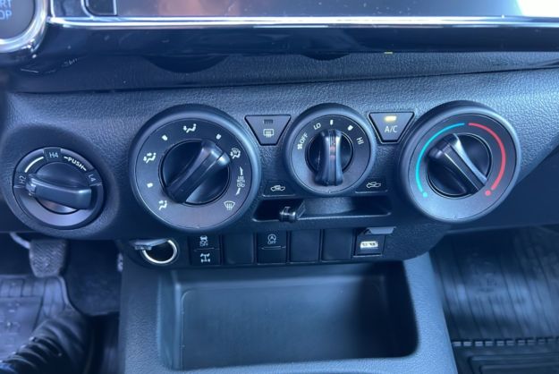 TOYOTA HILUX 2.8 204 X-TRA CAB LE CAP MY25