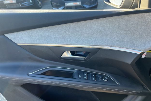 PEUGEOT 3008 1.5 HDI 130 EAT8 GT LINE