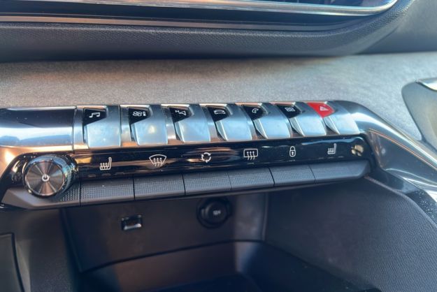 PEUGEOT 3008 1.5 HDI 130 EAT8 GT LINE