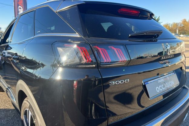 PEUGEOT 3008 1.5 HDI 130 EAT8 GT LINE