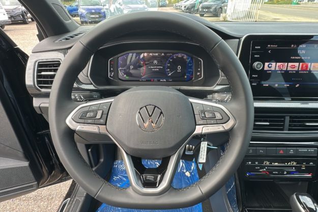 VOLKSWAGEN T-CROSS TSI 116 DSG7 R-LINE