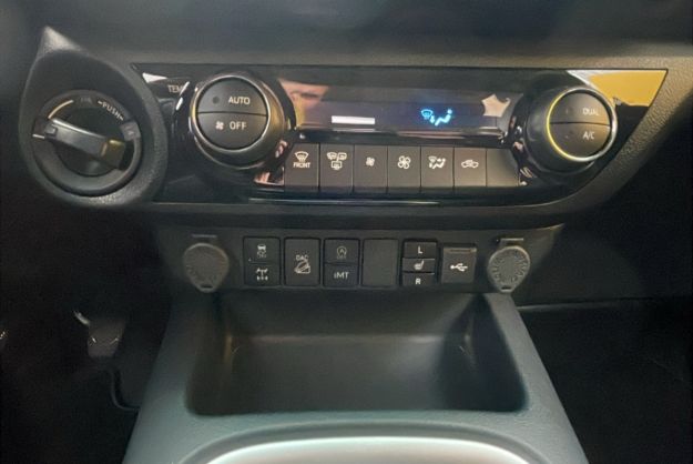 TOYOTA HILUX 2.8 D4-D 204 LEGENDE 4PL BVM6