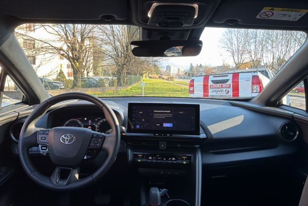 TOYOTA C-HR 1.8 HYBRID 140 DESIGN PK HIVER