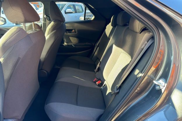 TOYOTA C-HR 1.8 HYBRID140 DESIGN PK HIVER