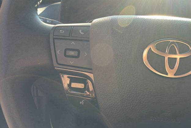 TOYOTA C-HR 1.8 HYBRID140 DESIGN PK HIVER