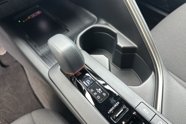 TOYOTA C-HR 1.8 HYBRID140 DESIGN PK HIVER