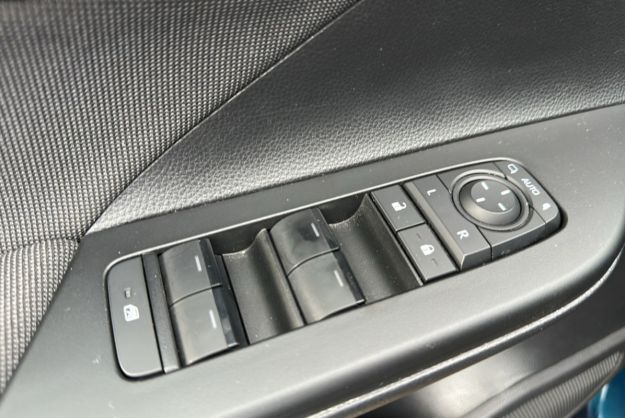 TOYOTA C-HR 1.8 HYBRID140 DESIGN PK HIVER