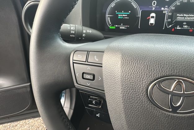 TOYOTA C-HR 1.8 HYBRID140 DESIGN PK HIVER